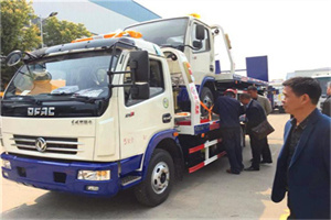 徐州汽车道路救援拖车价格